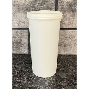 Vtg White Tupperware #261-15 Storage Container w/Lid #563-4 w/Flip Tab #564-39